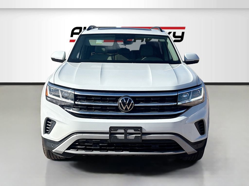 Used 2023 Volkswagen Atlas SE image 2