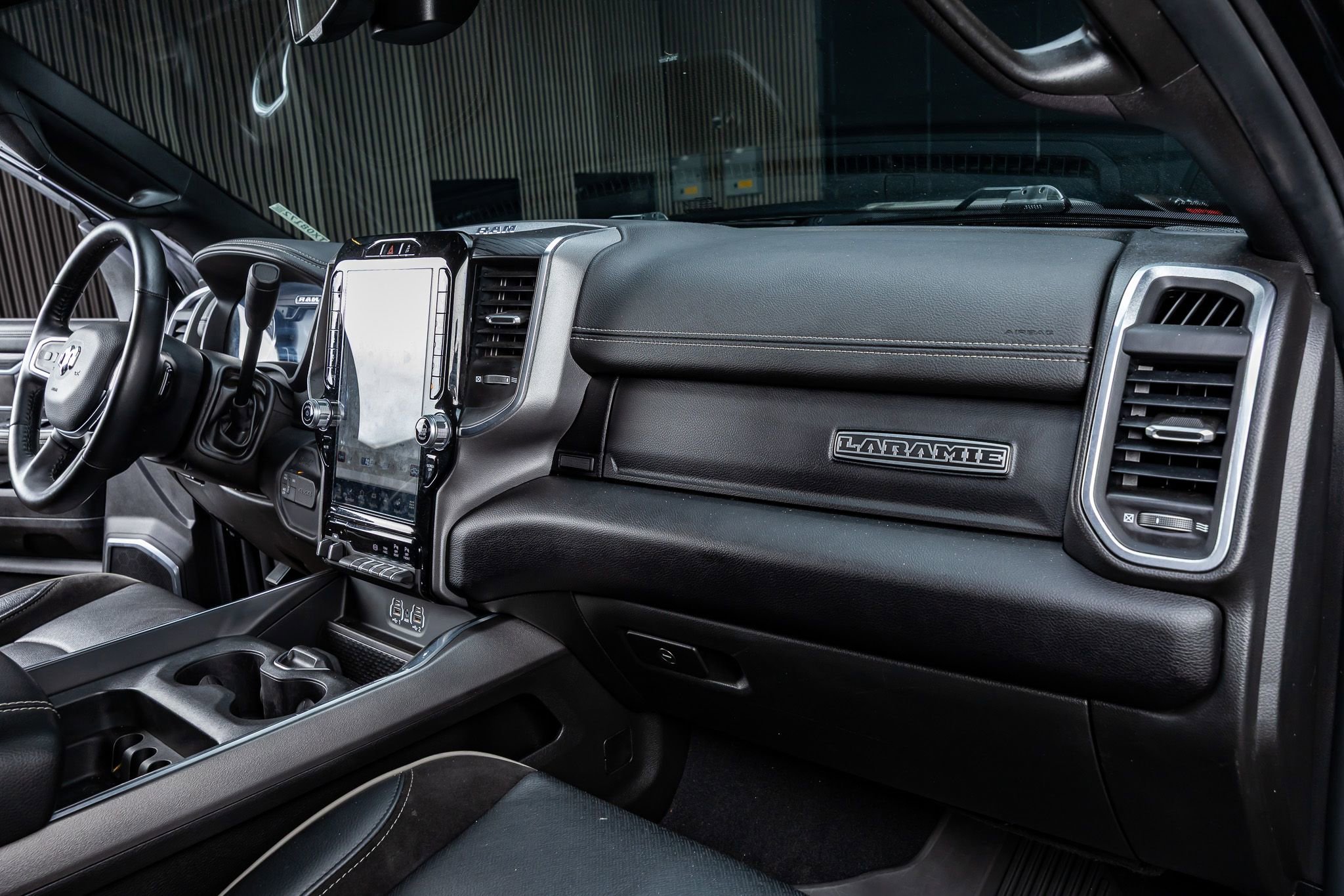 Used 2024 RAM 3500 Laramie w/ Night Edition image 16