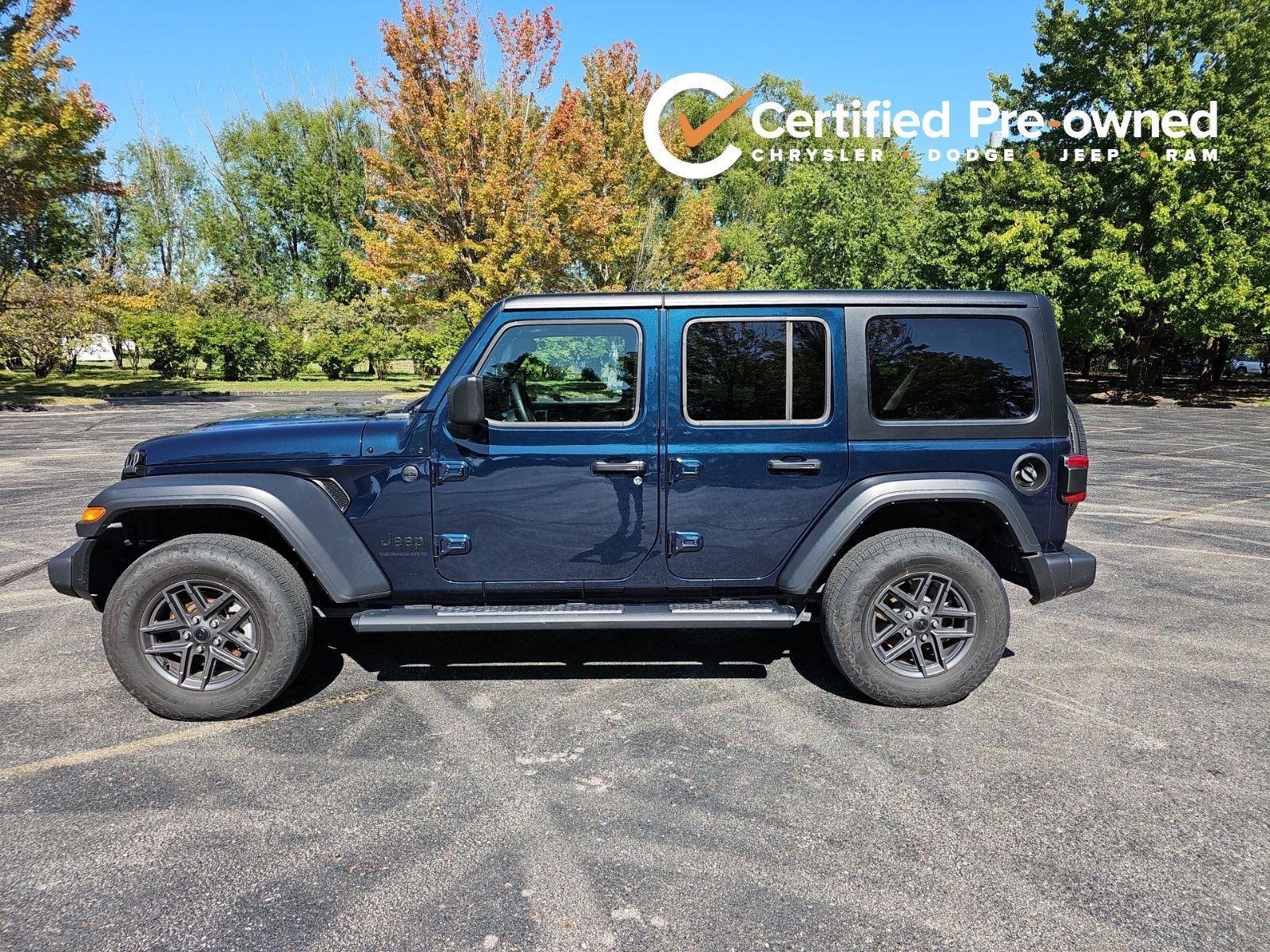 Used 2025 Jeep Wrangler Unlimited Sport AWD/4WD image 1