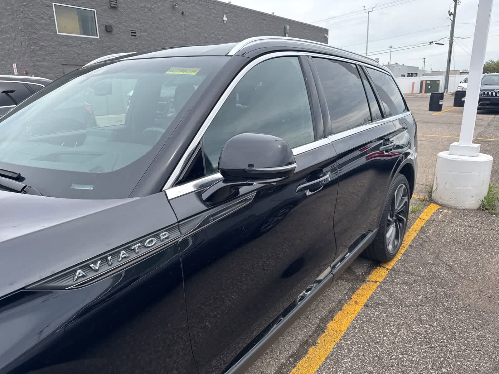 Used 2020 Lincoln Aviator Reserve w/ Equipment Group 202A AWD/4WD image 27
