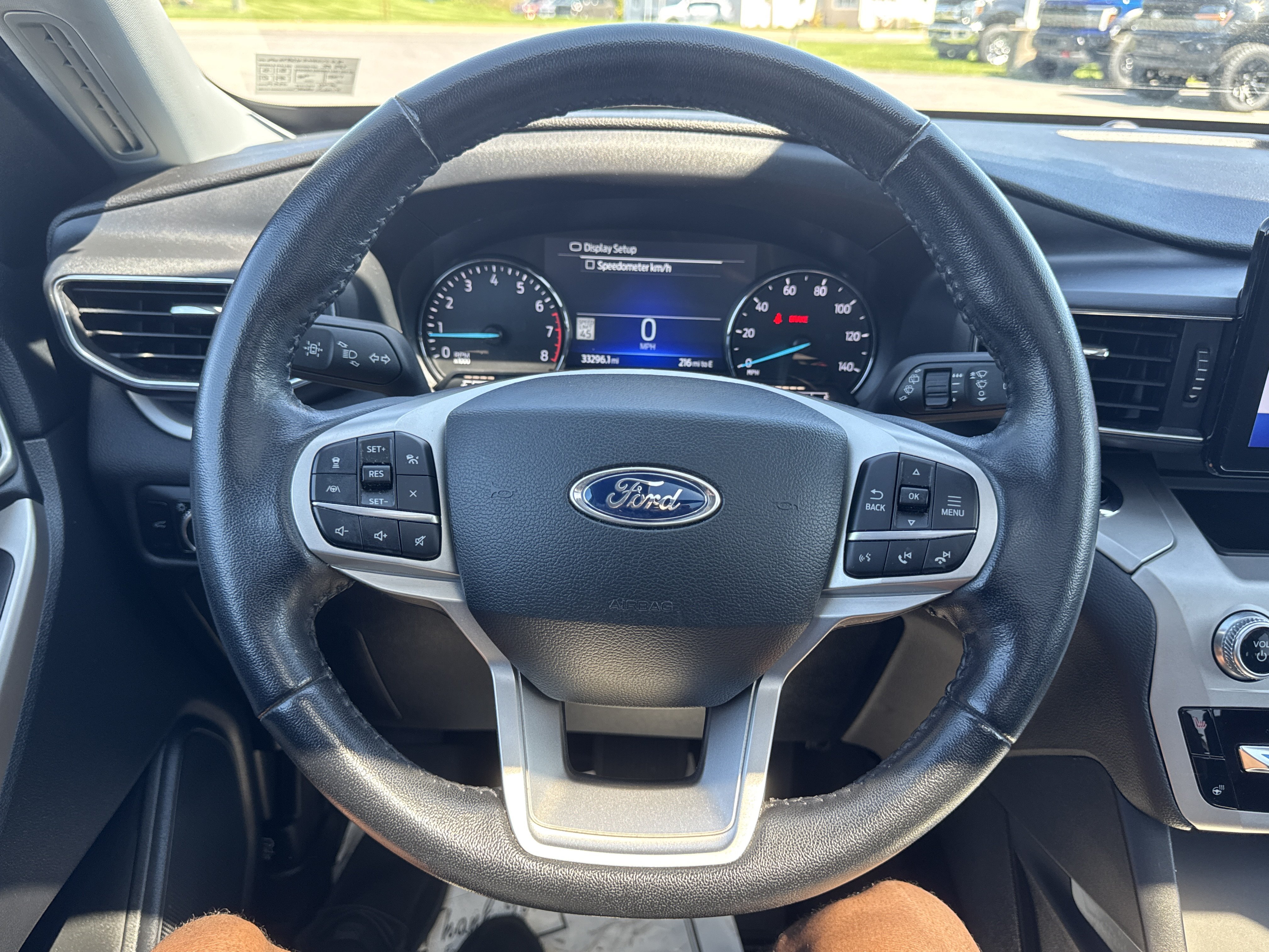 Used 2022 Ford Explorer XLT w/ Equipment Group 202A AWD/4WD image 21