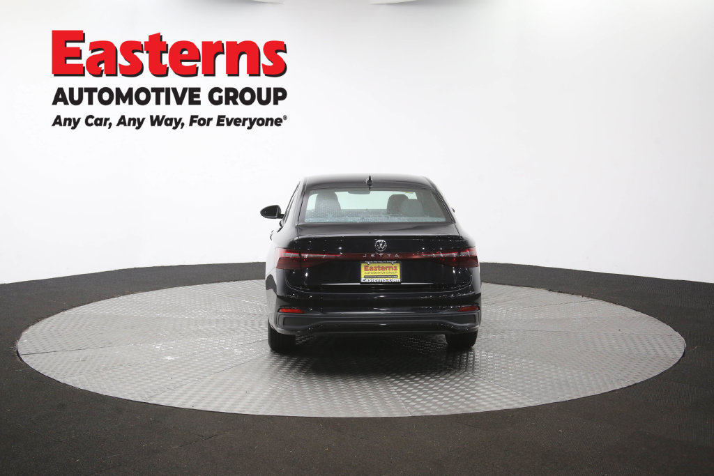 Used 2025 Volkswagen Jetta Sport FWD image 38