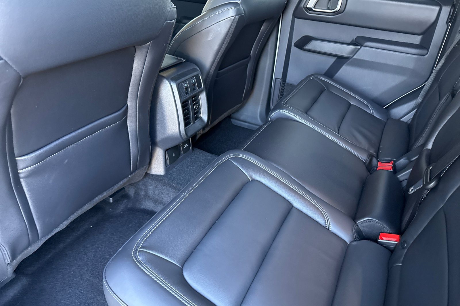 New 2026 Ford Bronco Outer Banks AWD/4WD image 12