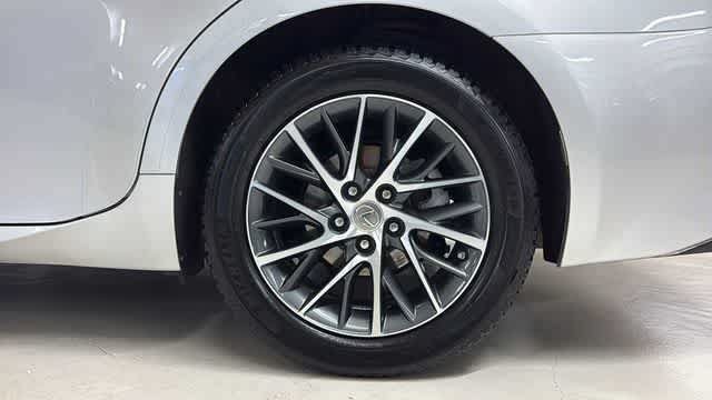 Used 2016 Lexus ES 350 w/ Luxury Package w/Wood Trim FWD image 11
