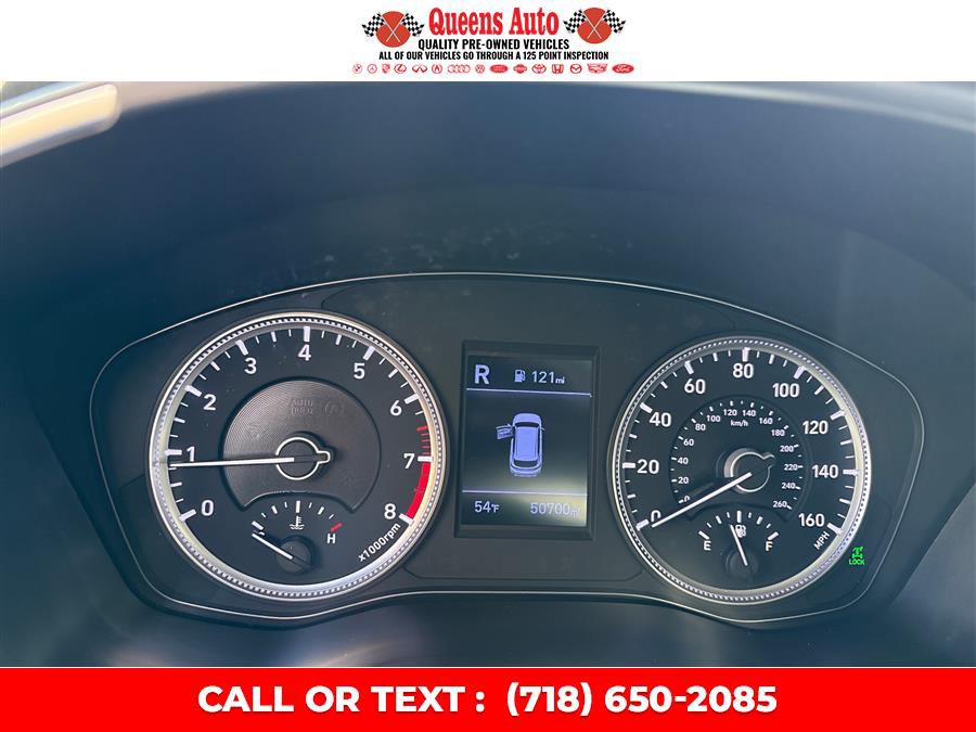 Used 2020 Hyundai Santa Fe SE image 17