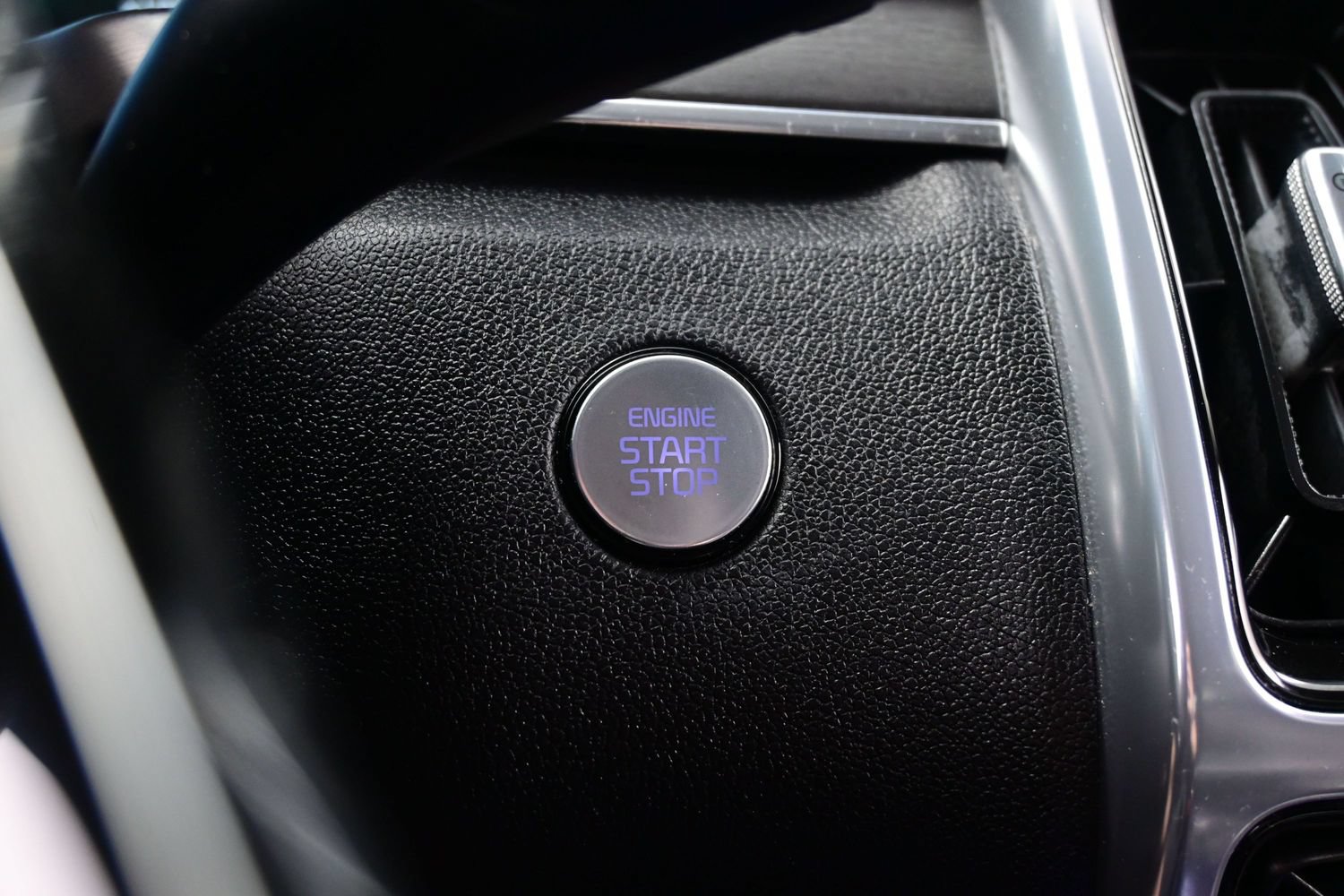 Used 2023 Kia Sorento SX AWD/4WD image 28