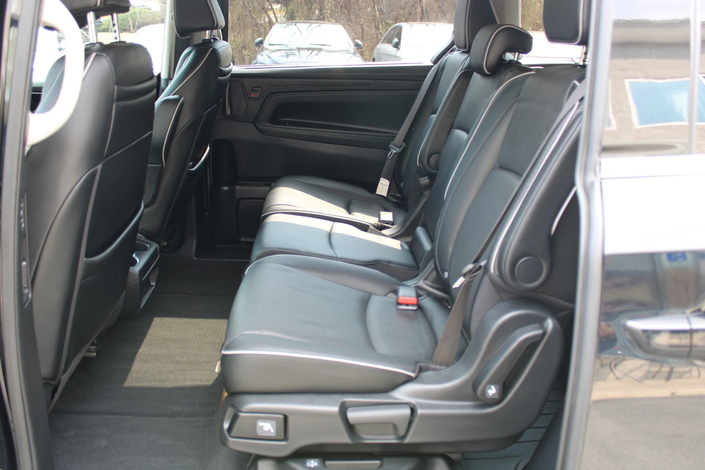 Used 2025 Honda Odyssey Elite image 21