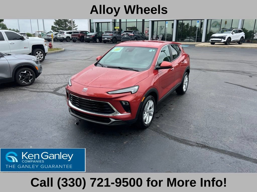 Used 2024 Buick Encore GX Preferred w/ Comfort Package FWD image 2
