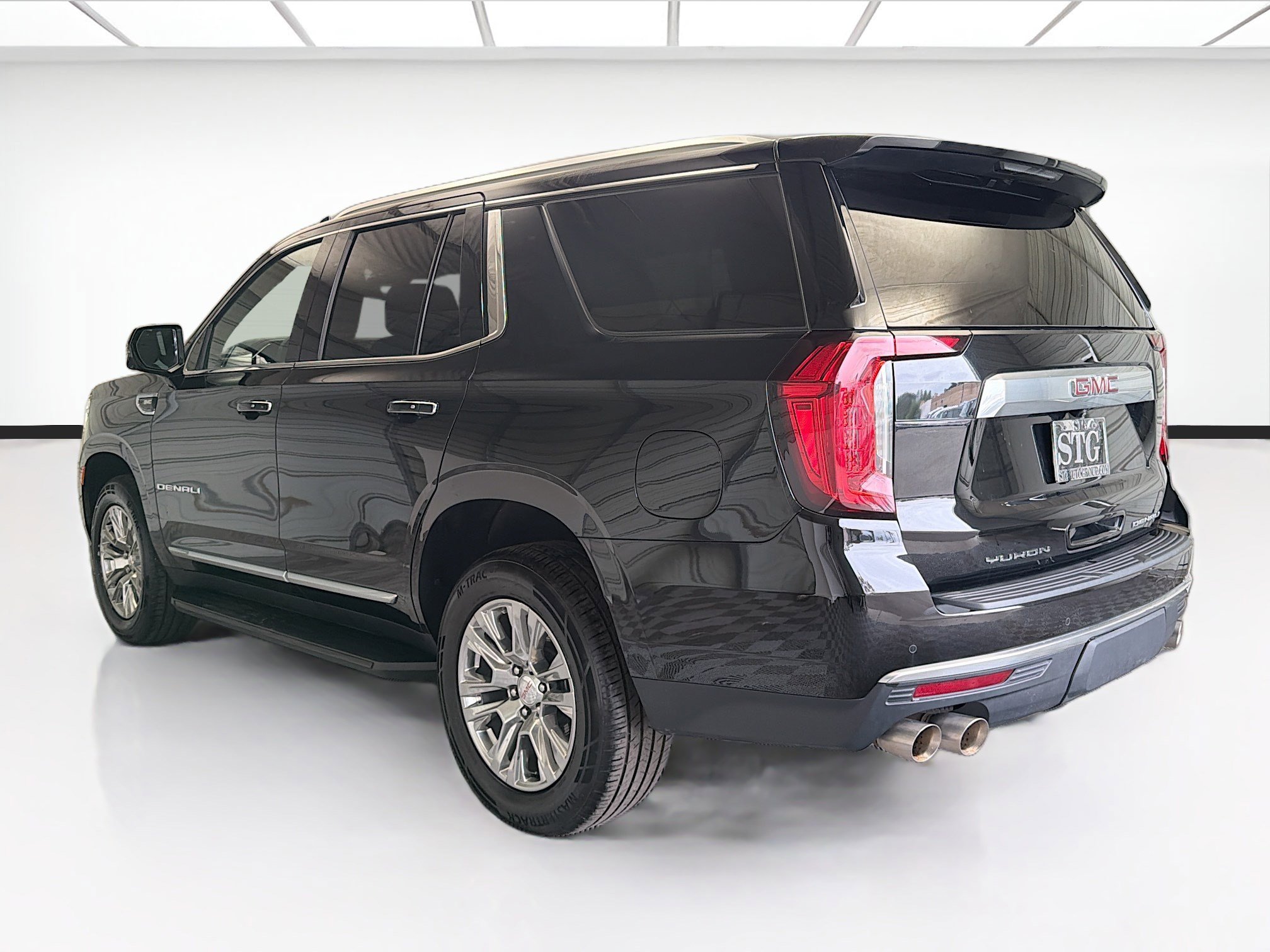 Used 2023 GMC Yukon Denali RWD image 6