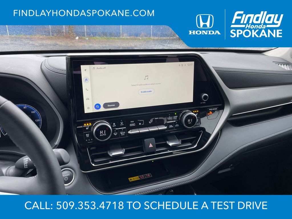 Used 2026 Toyota Highlander Limited image 12