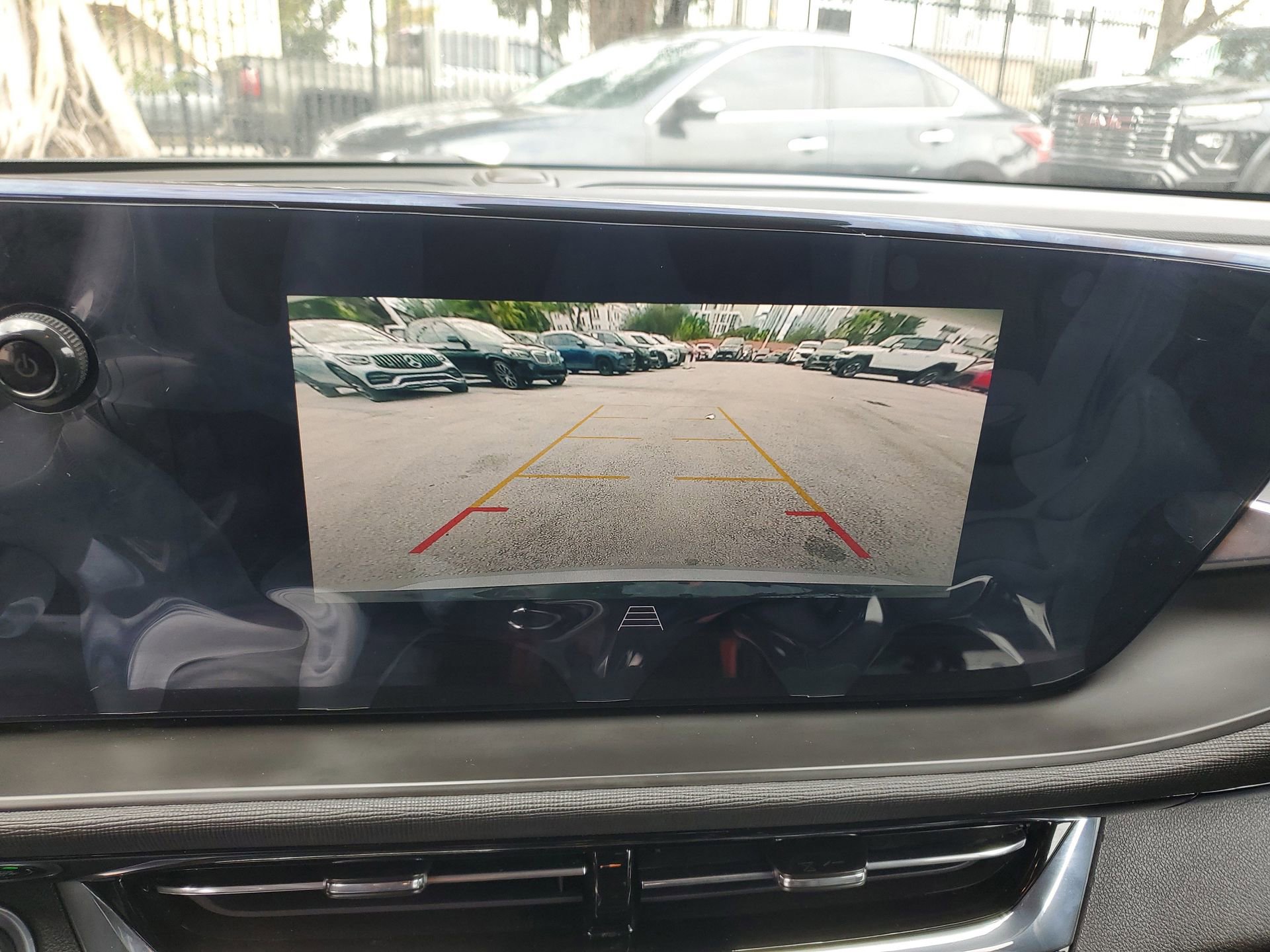 Certified 2025 Buick Envista Sport Touring w/ Convenience I Package image 31