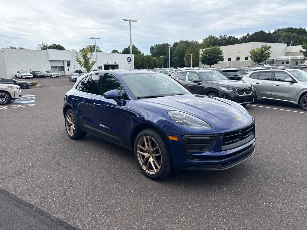 Used 2023 Porsche Macan Turbo AWD/4WD image 7