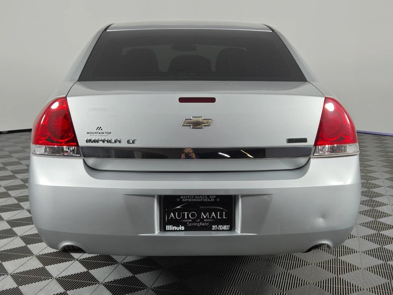 Used 2011 Chevrolet Impala LT FWD image 6