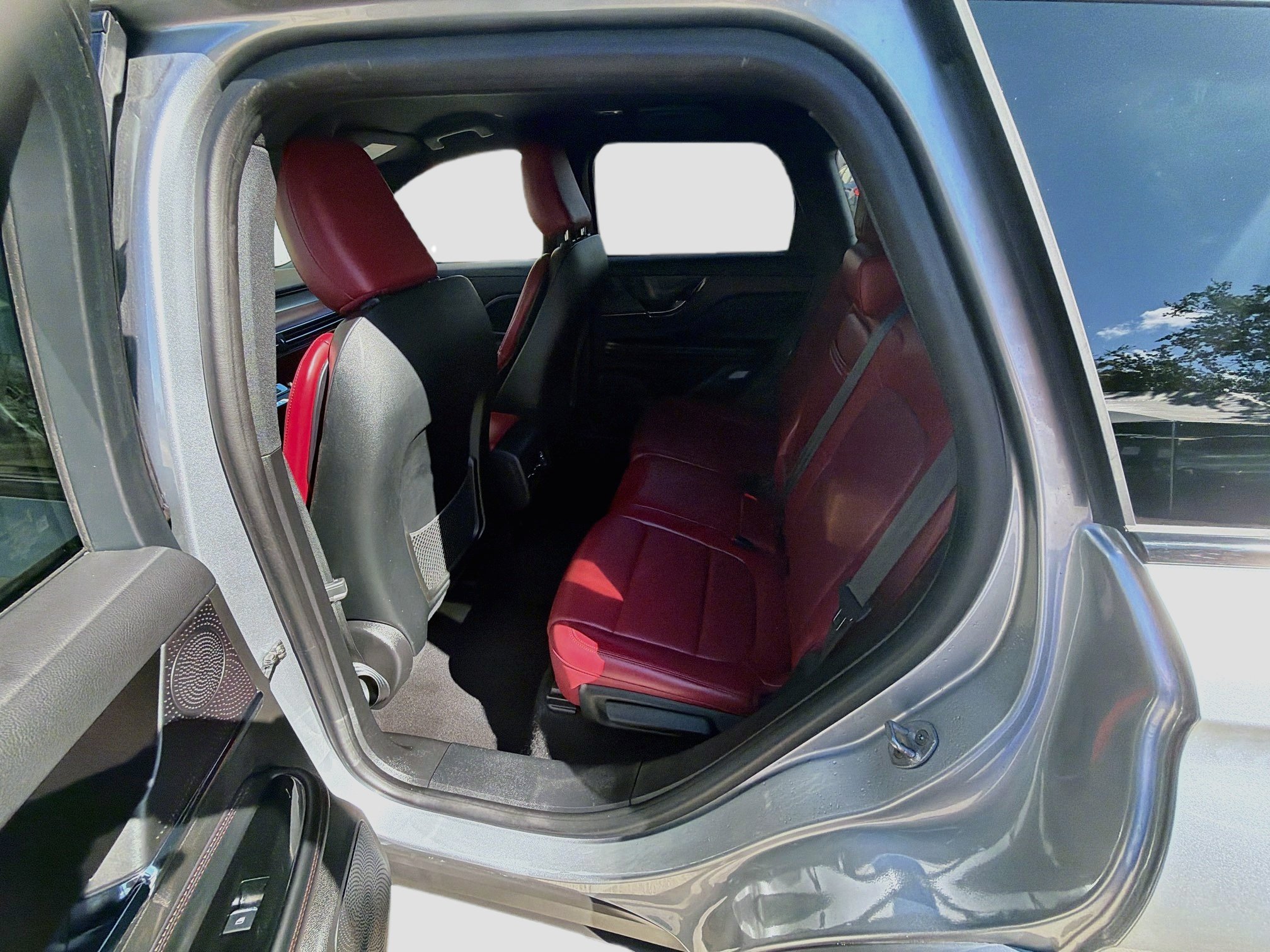 Used 2023 Lincoln Corsair Reserve w/ Jet Appearance Package FWD image 21
