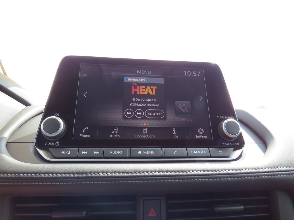 Used 2024 Nissan Rogue S FWD image 23