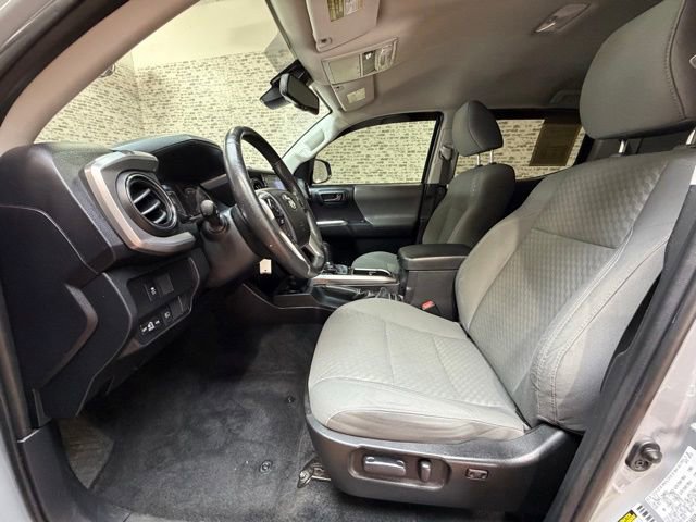 Used 2021 Toyota Tacoma SR5 RWD image 18