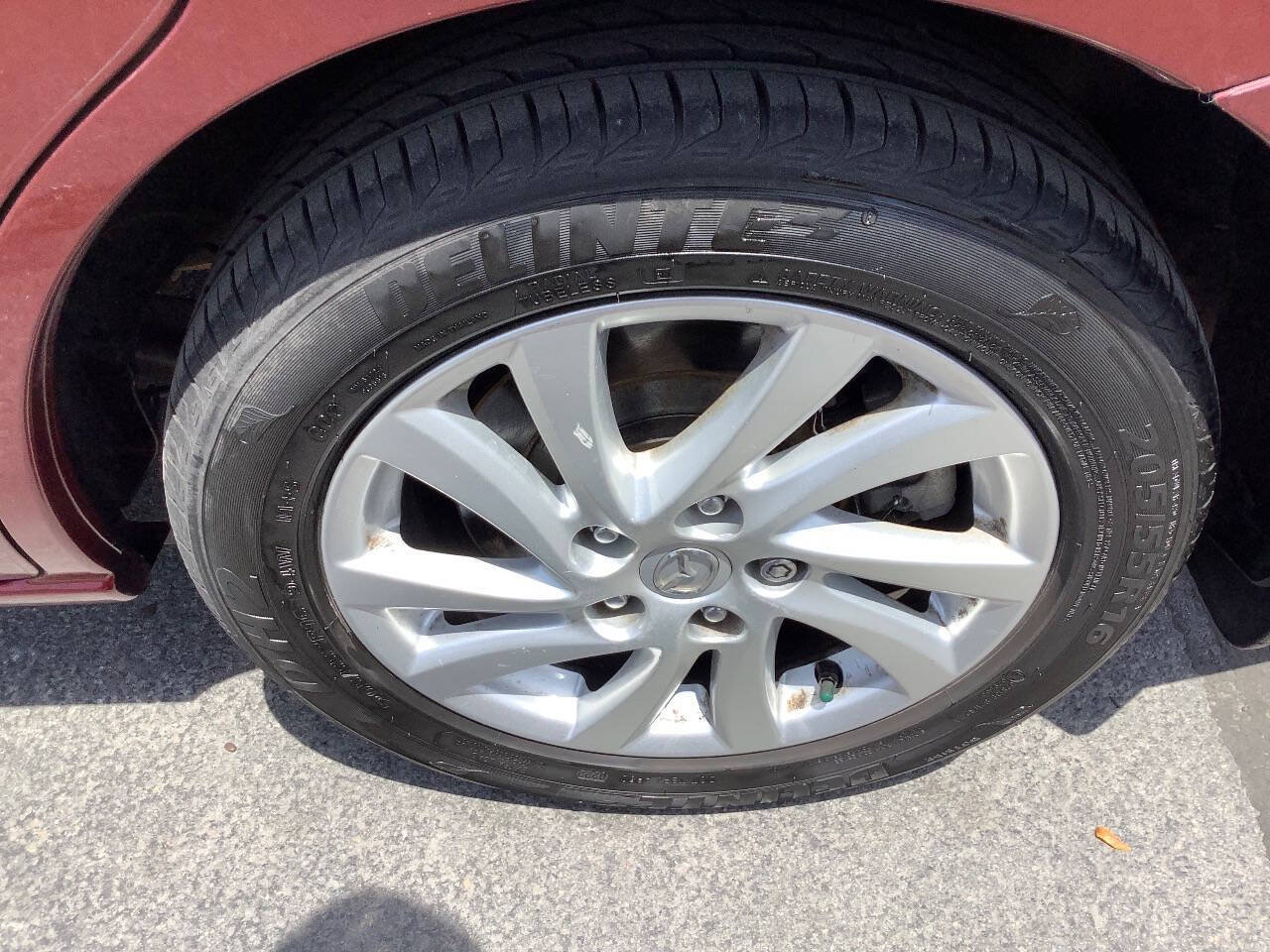 Used 2012 MAZDA MAZDA5 Sport FWD image 19