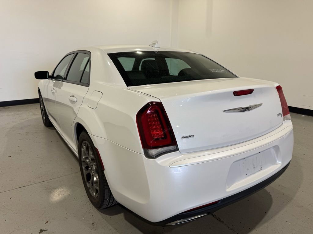Used 2016 Chrysler 300 S image 9