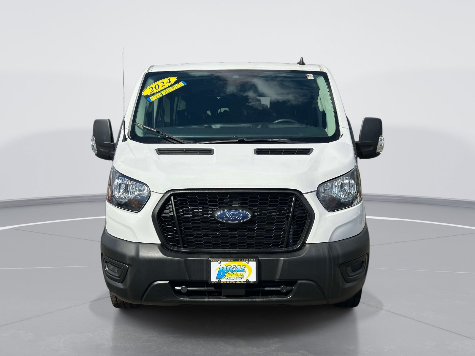 Used 2024 Ford Transit 350 XL RWD image 2