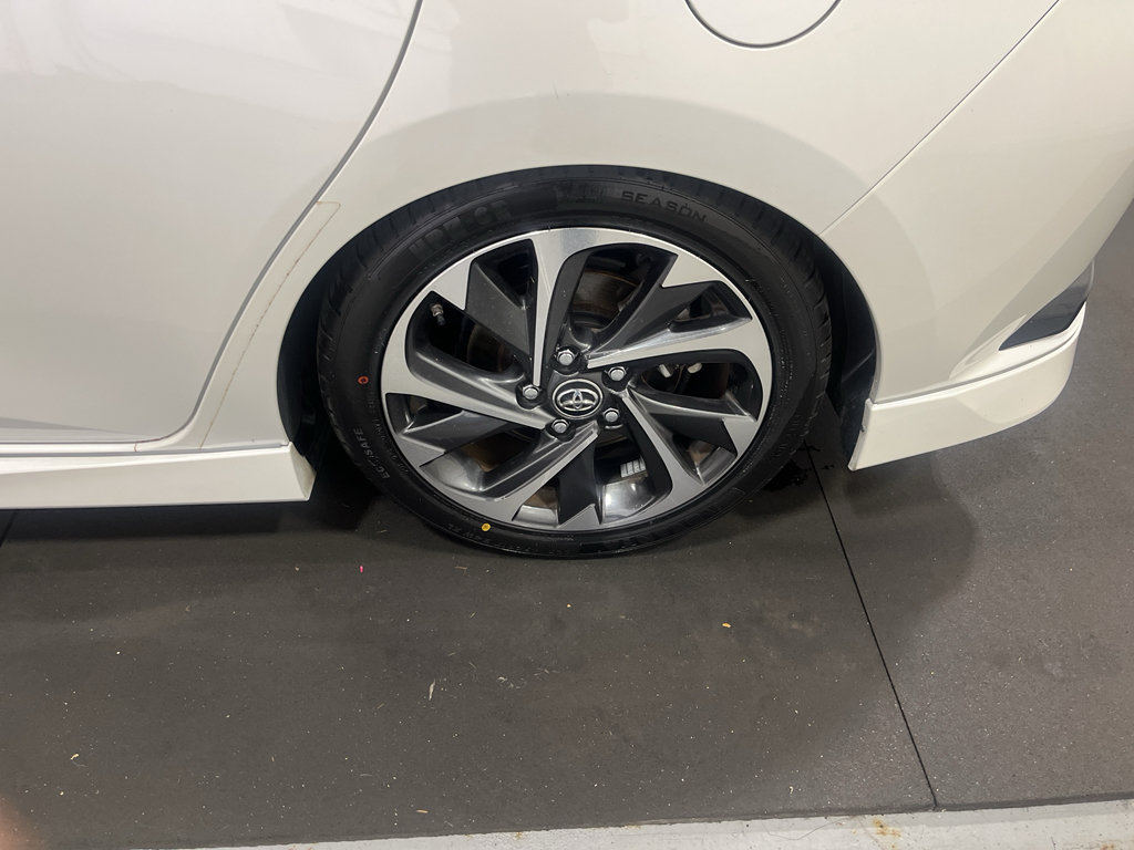 Used 2018 Toyota Corolla iM w/ All-Weather Mat Package FWD image 33