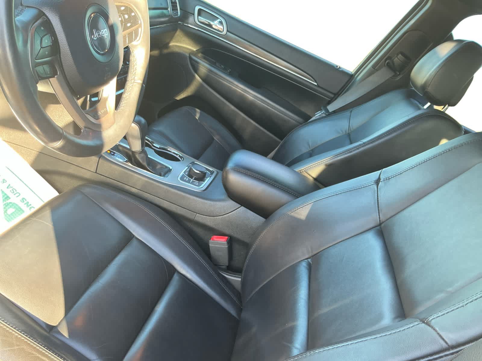 Used 2019 Jeep Grand Cherokee Limited AWD/4WD image 9