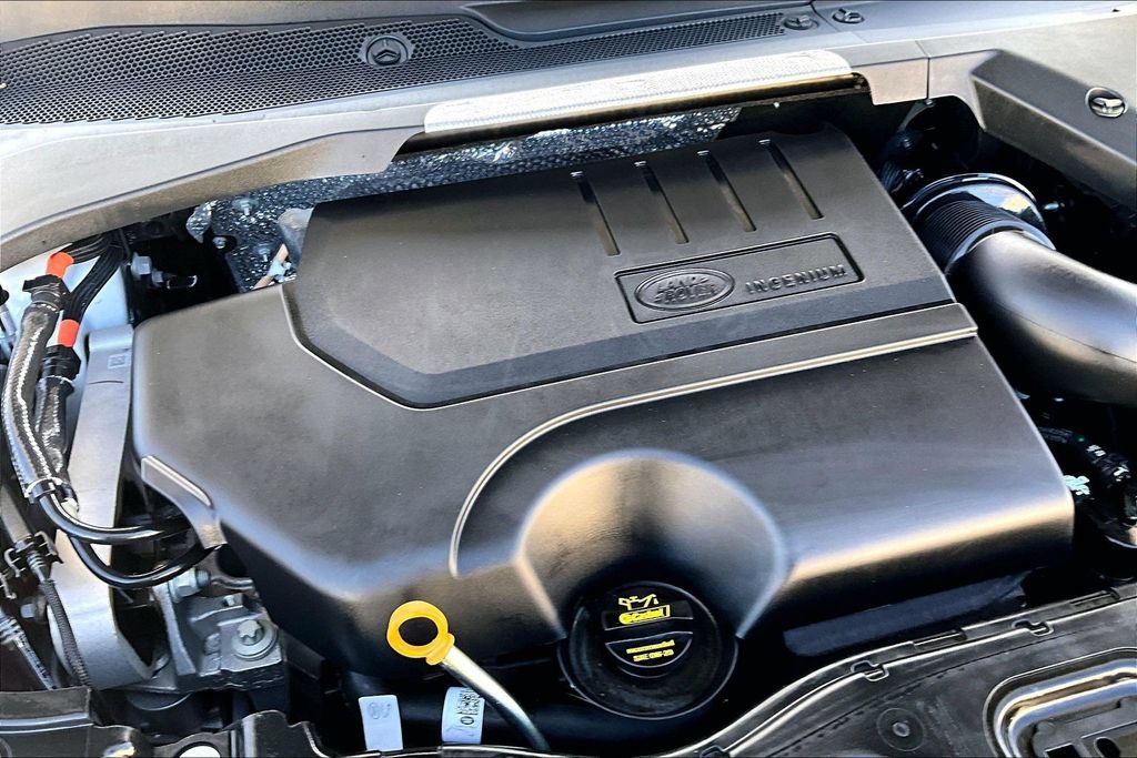 Certified 2025 Land Rover Discovery Sport S AWD/4WD image 29