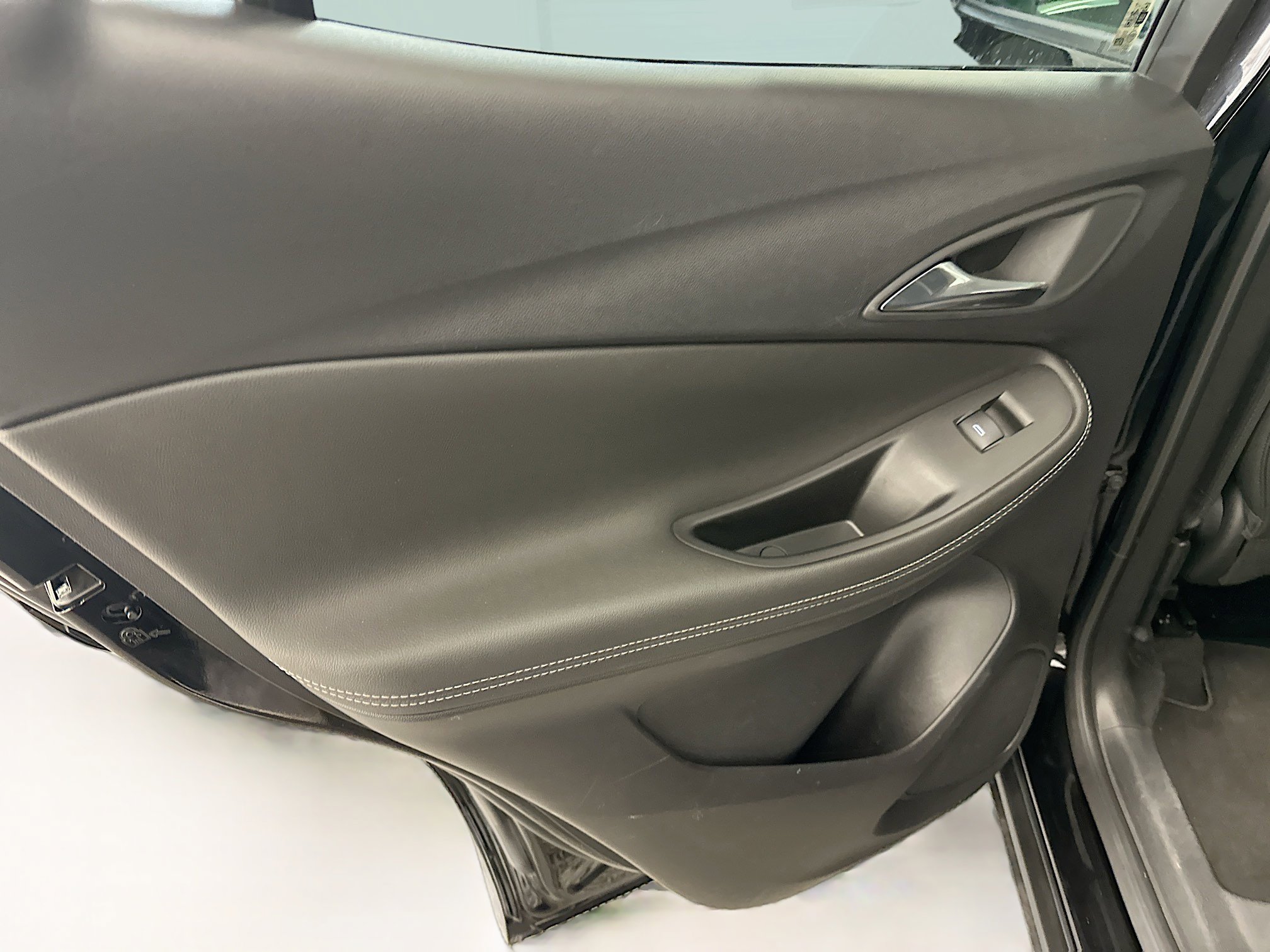 Used 2025 Buick Encore GX Preferred image 26