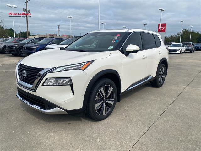 Used 2023 Nissan Rogue Platinum w/ Platinum Premium Package FWD image 3