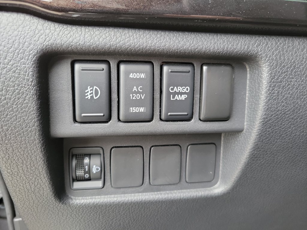 Used 2019 Nissan Titan SV w/ SV Convenience Package AWD/4WD image 35