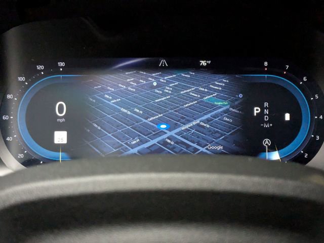 New 2025 Volvo XC40 B5 Ultra w/ Climate Package image 16