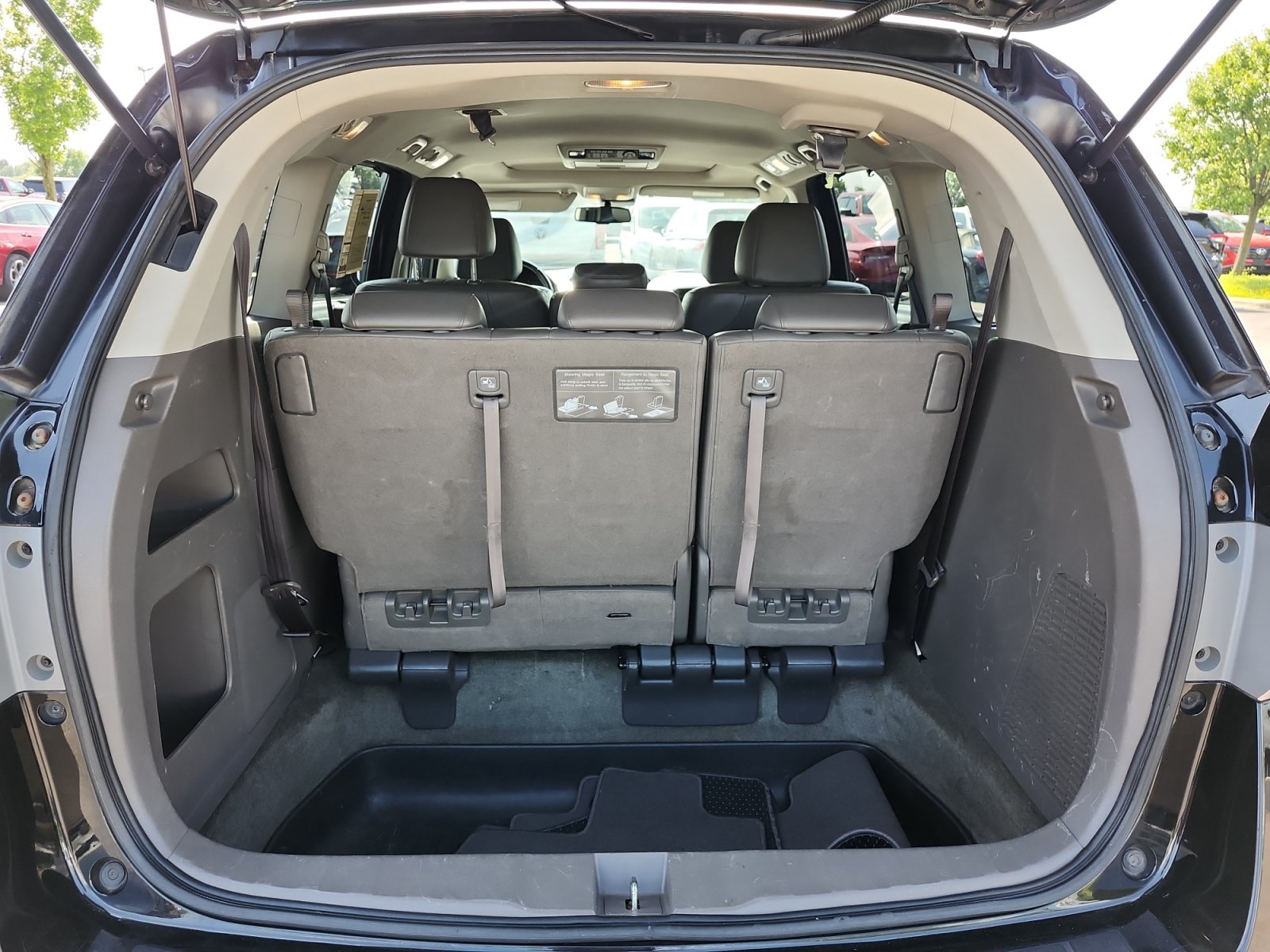 Used 2016 Honda Odyssey Touring image 16