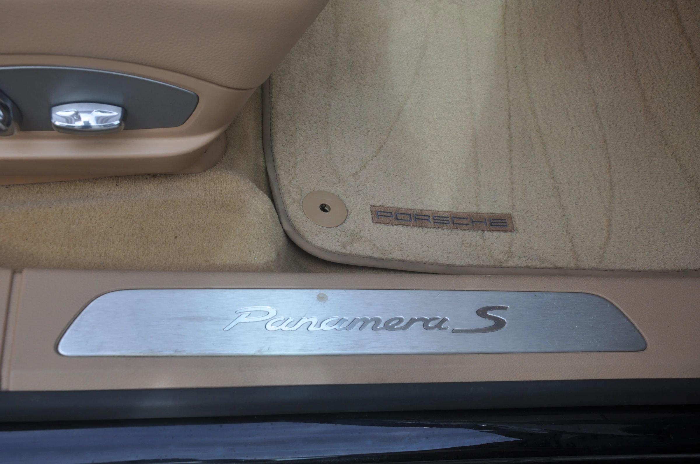 Used 2013 Porsche Panamera 4S image 27