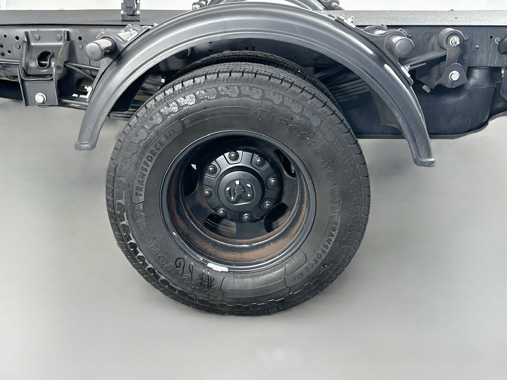 Used 2025 RAM 3500 Tradesman AWD/4WD image 32
