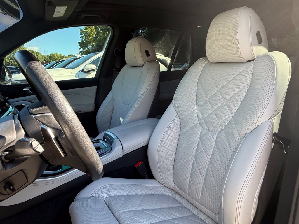 Used 2024 BMW X5 xDrive40i w/ Premium Package AWD/4WD image 9