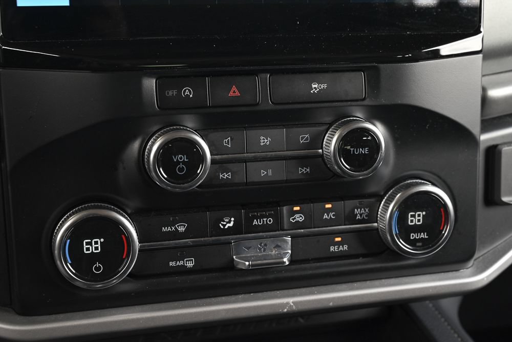 Used 2024 Ford Expedition XLT RWD image 29