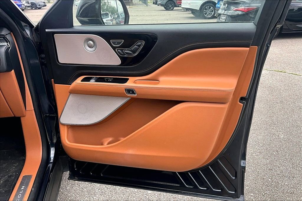 Used 2023 Lincoln Aviator Black Label w/ Dynamic Handling Package image 24