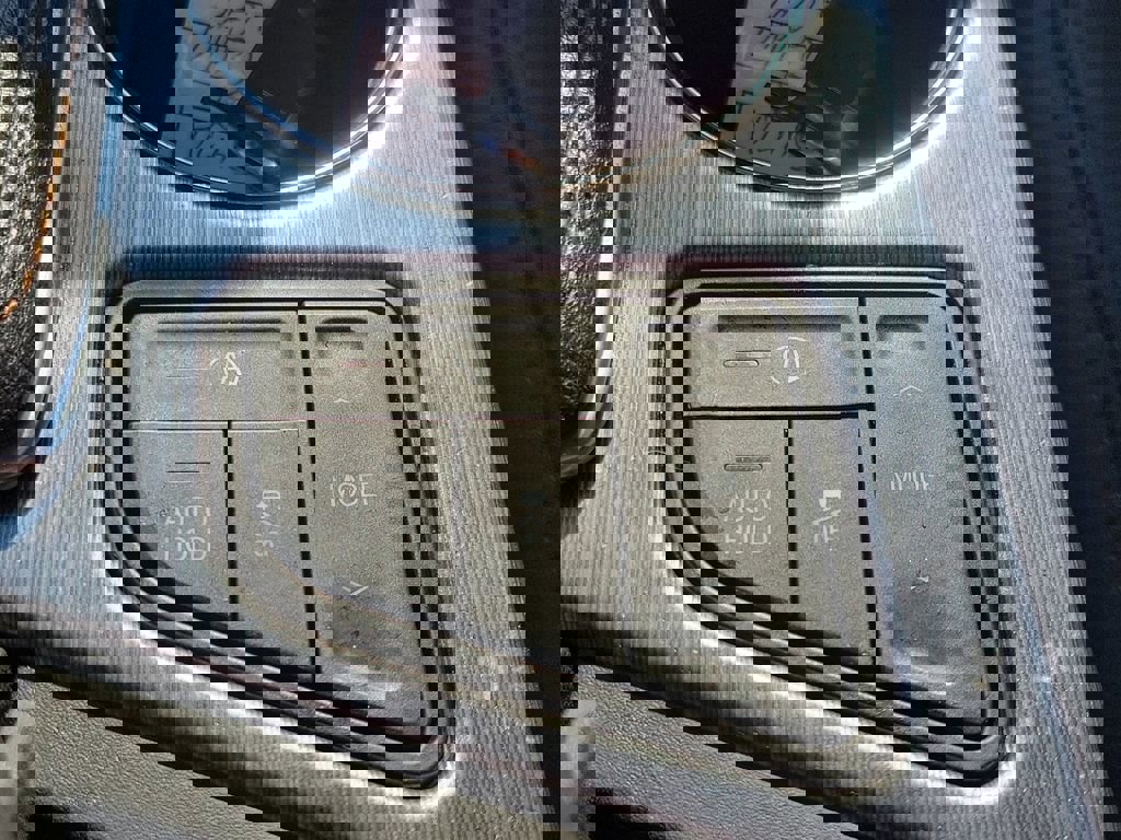 Used 2020 Cadillac CT4 V w/ Climate Package image 32