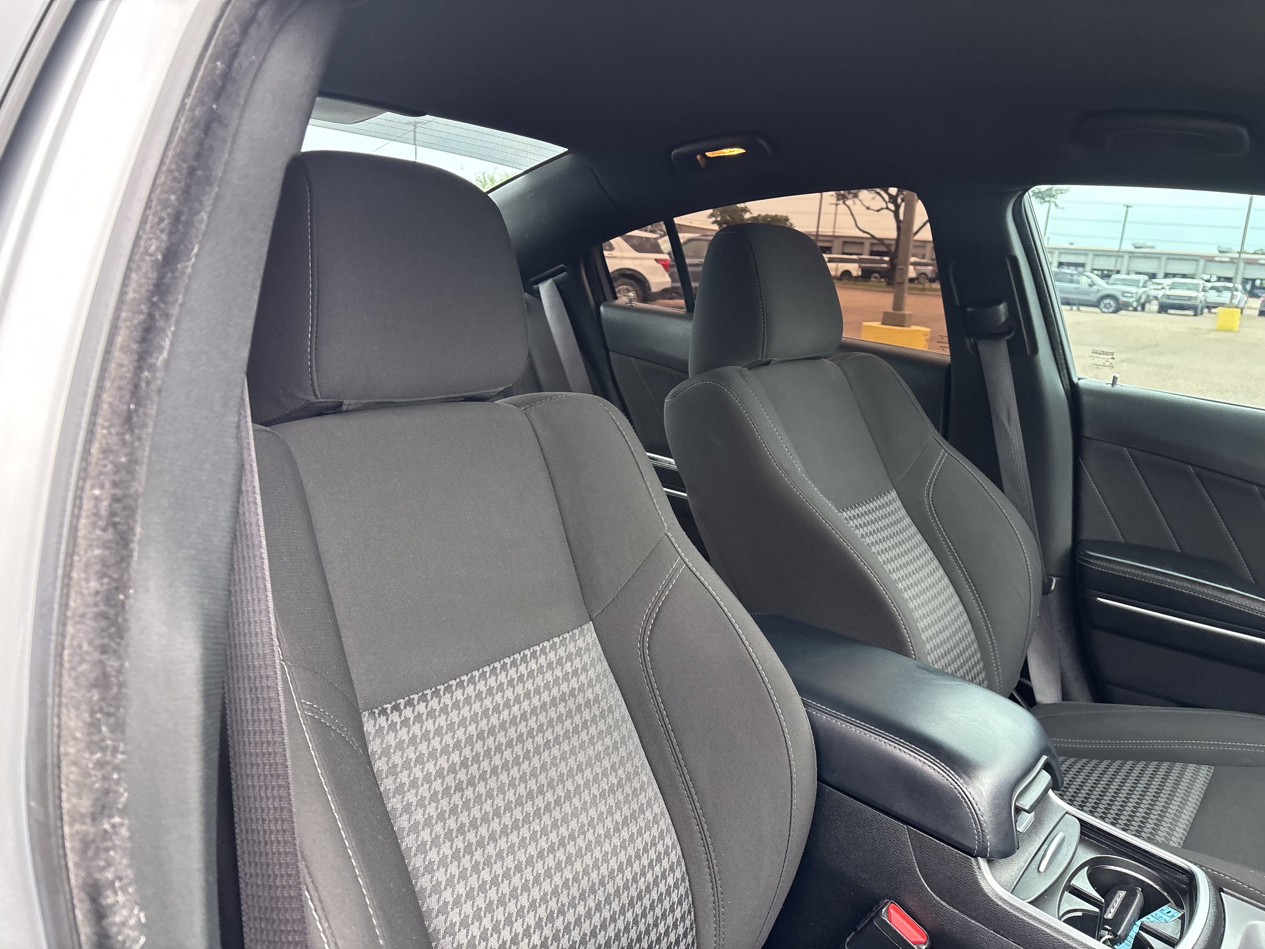 Used 2023 Dodge Charger SXT RWD image 26