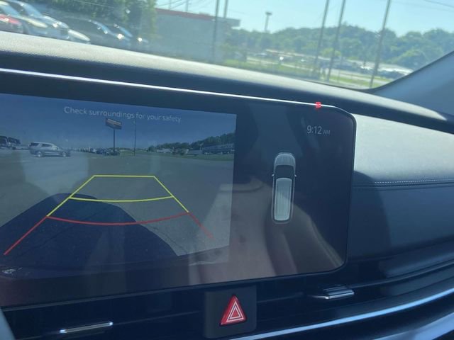 New 2025 Kia Carnival FWD image 18