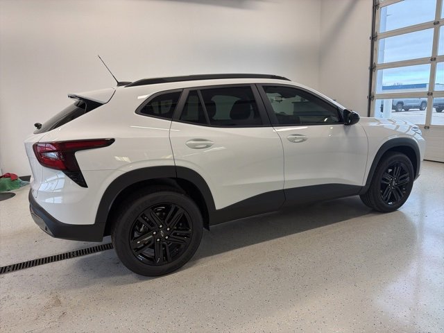 Used 2025 Chevrolet Trax ACTIV w/ Driver Confidence Package image 8