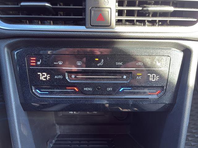 Certified 2025 Volkswagen Taos SE image 22
