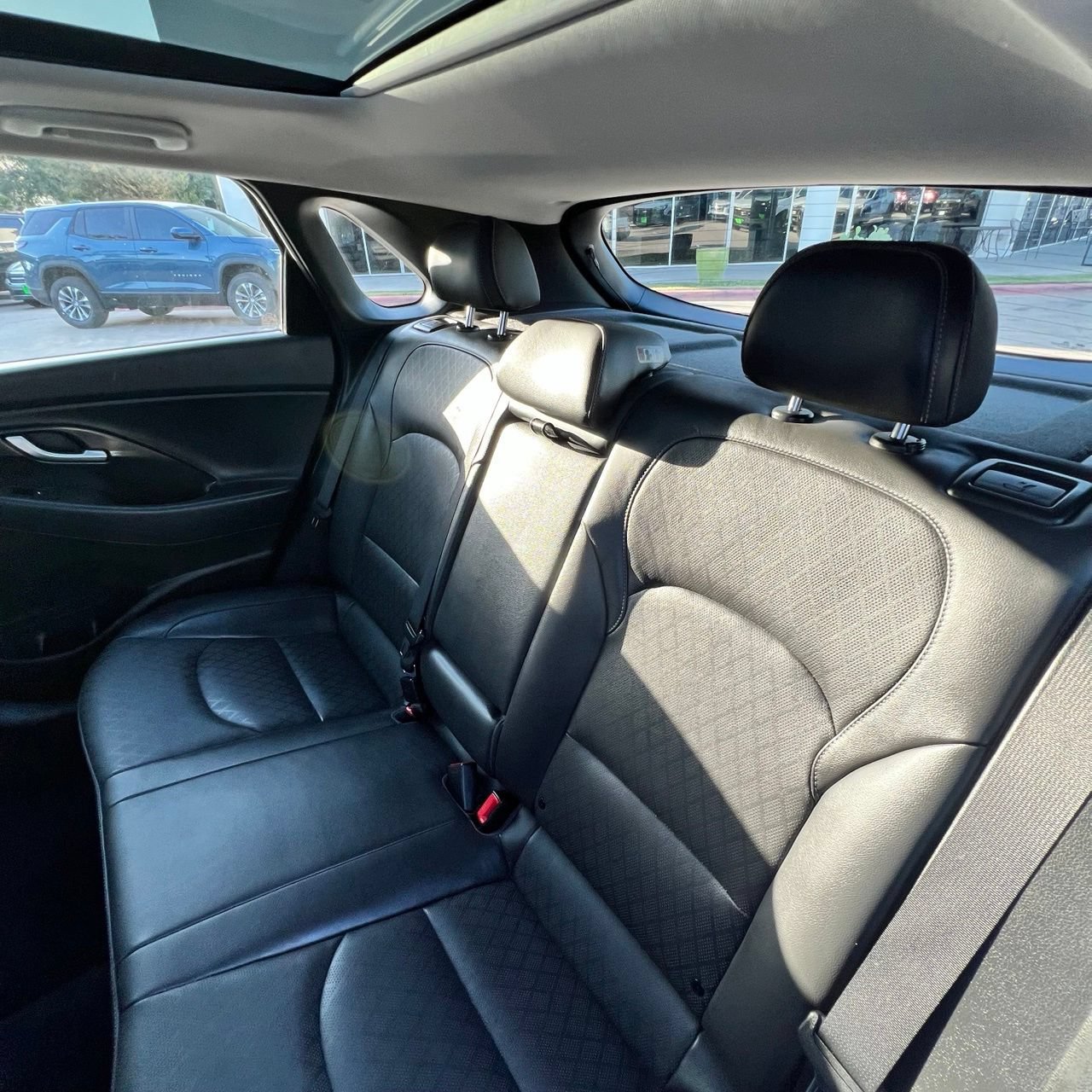Used 2020 Hyundai Elantra GT w/ Style Package 02 FWD image 23