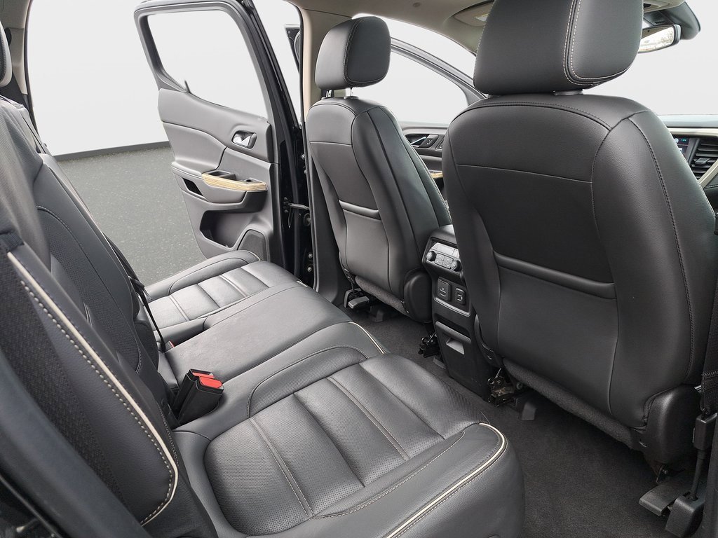 Used 2019 GMC Acadia Denali image 12