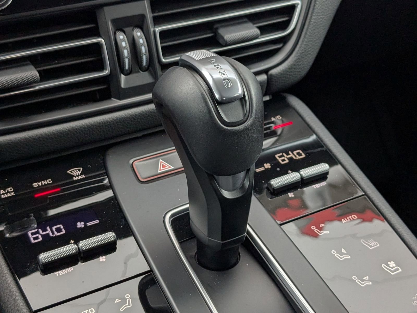 Certified 2026 Porsche Macan AWD/4WD image 20