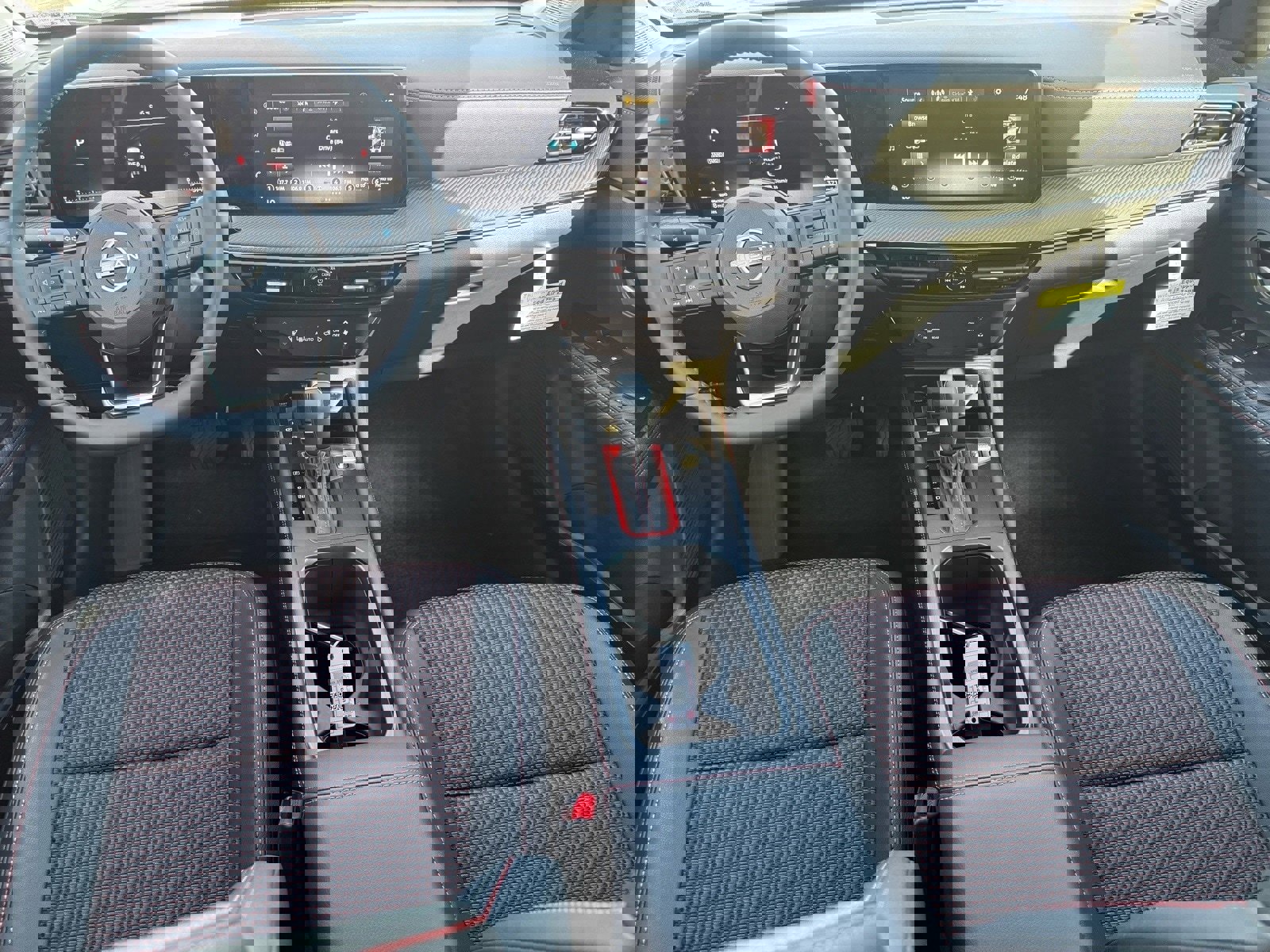 New 2025 Nissan Kicks SR image 16