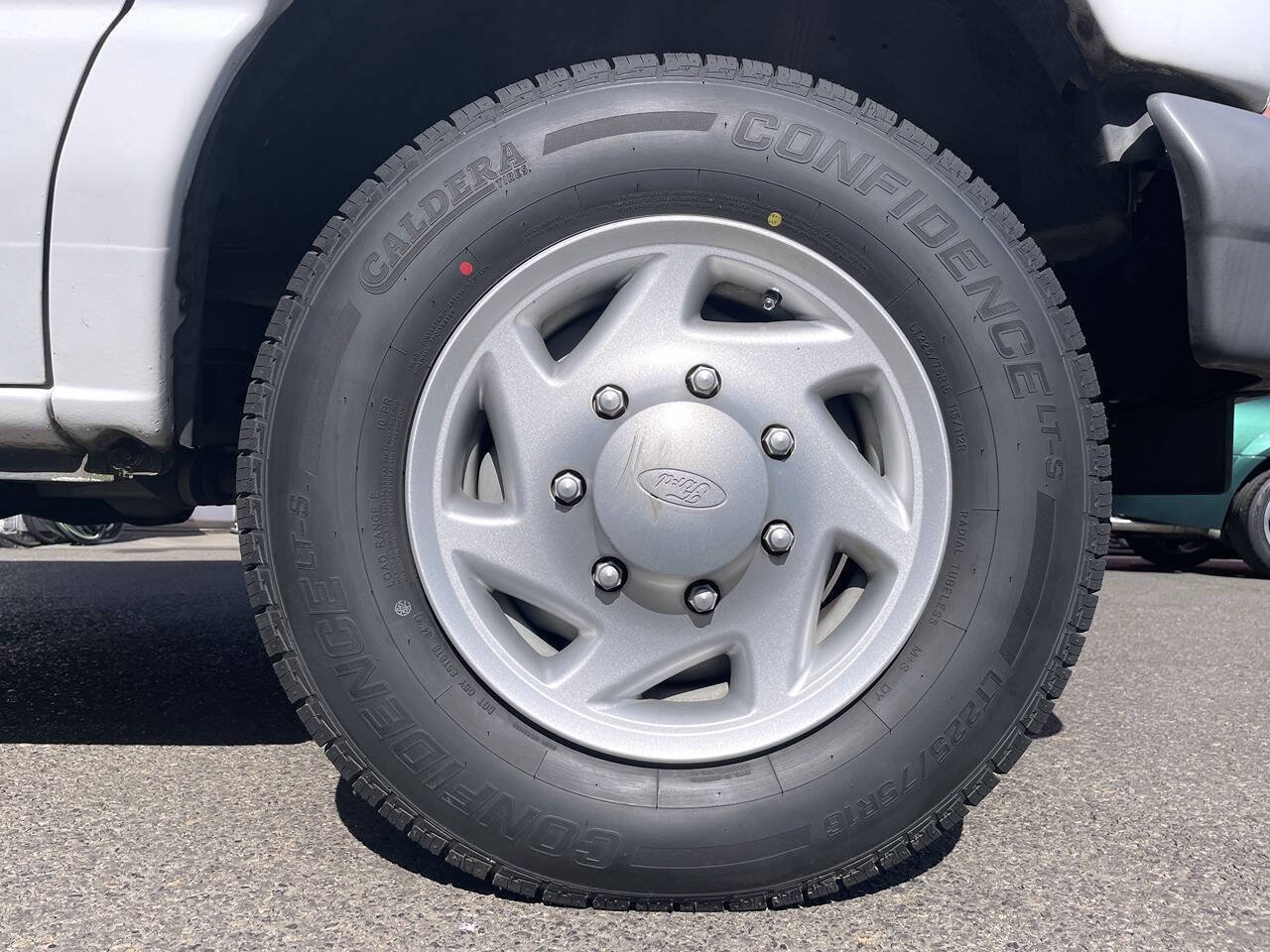 Used 2007 Ford E-150 and Econoline 150 RWD image 7