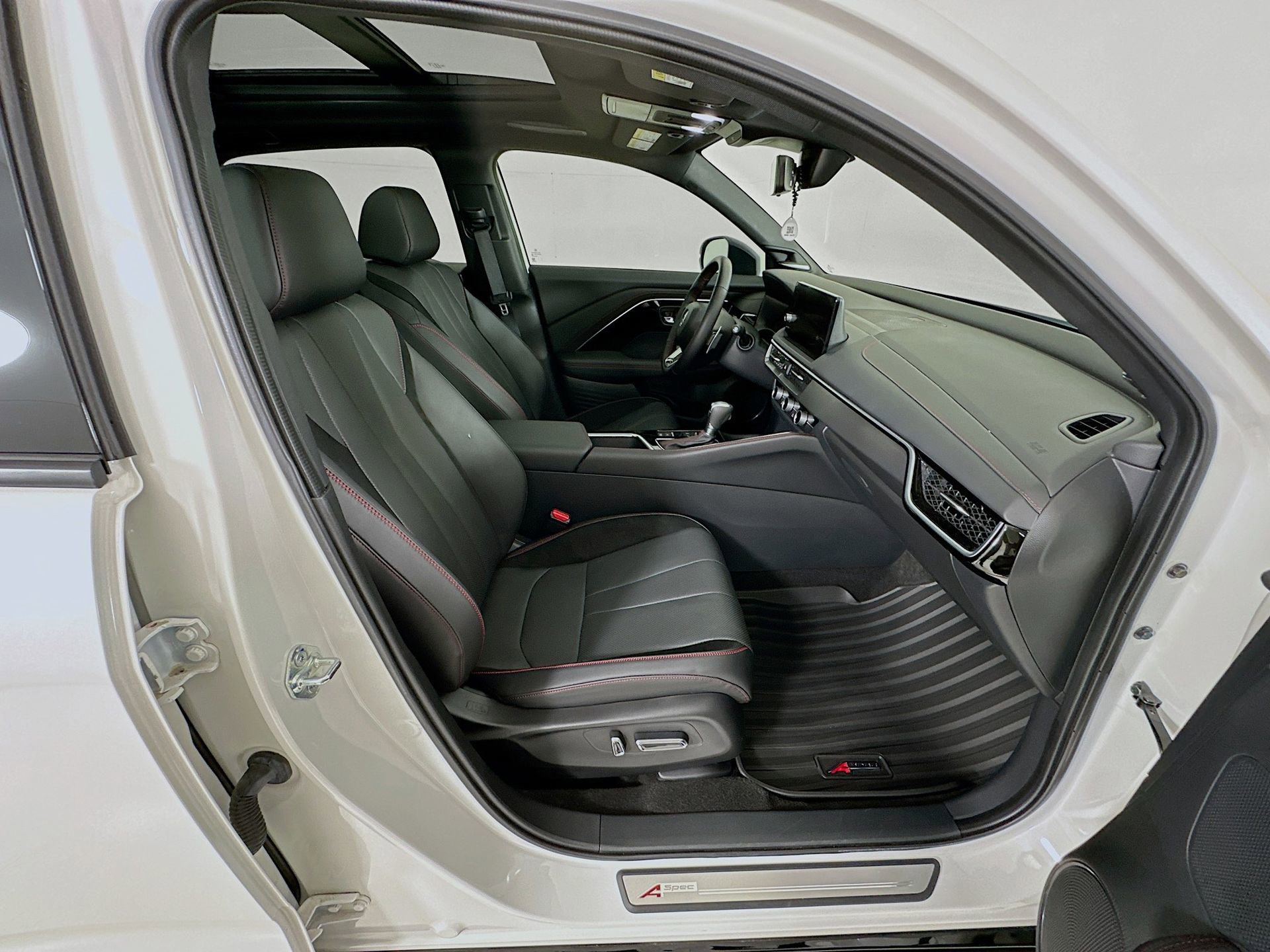 Used 2025 Acura ADX A-Spec image 32