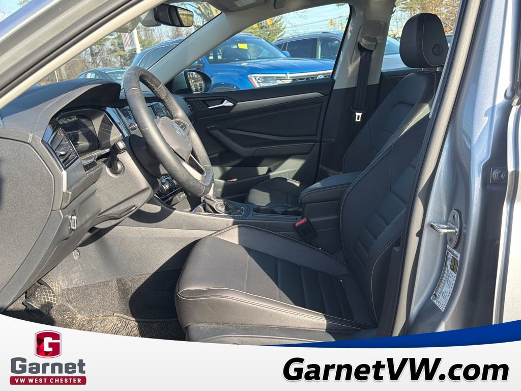 Certified 2023 Volkswagen Jetta SE image 10