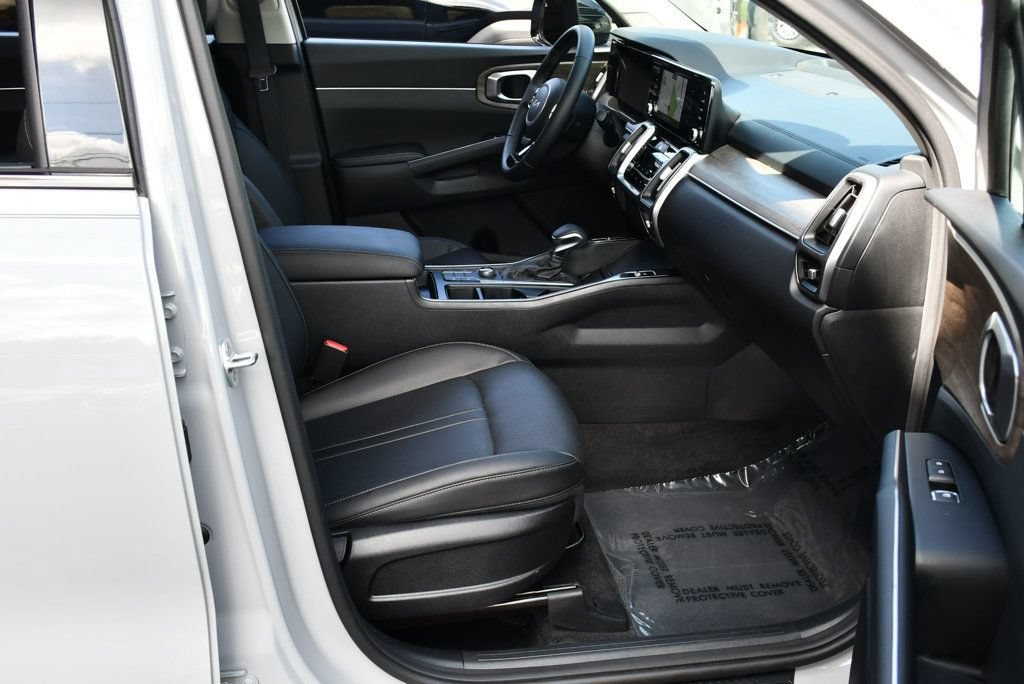 Used 2022 Kia Sorento S w/ Panoramic Sunroof Package AWD/4WD image 21