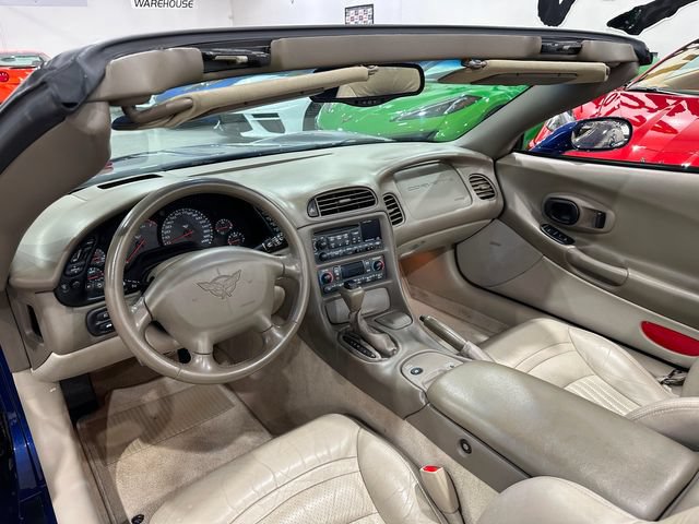 Used 2004 Chevrolet Corvette Convertible w/ Preferred Equipment Group RWD image 8